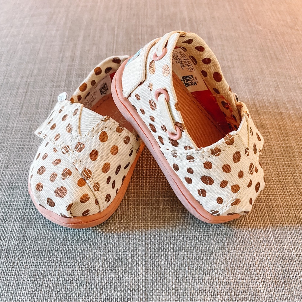 Baby TOMS Rose Gold Spotted Shoes